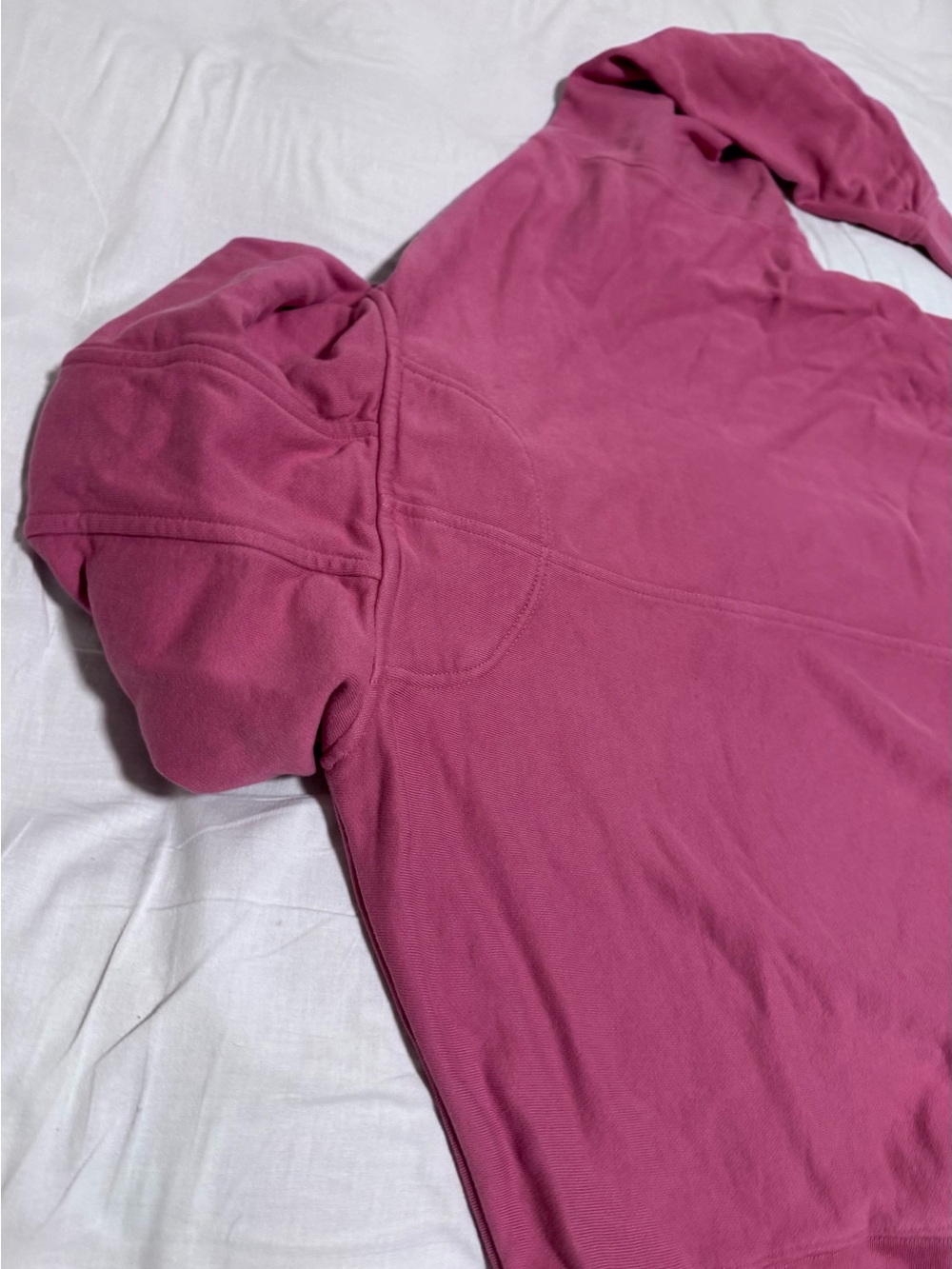 Carhartt Loose Fit Hoodie in Berry Pink with Logo Cozy Sweatshirt  Pullover SZ L - Picture 6 of 9